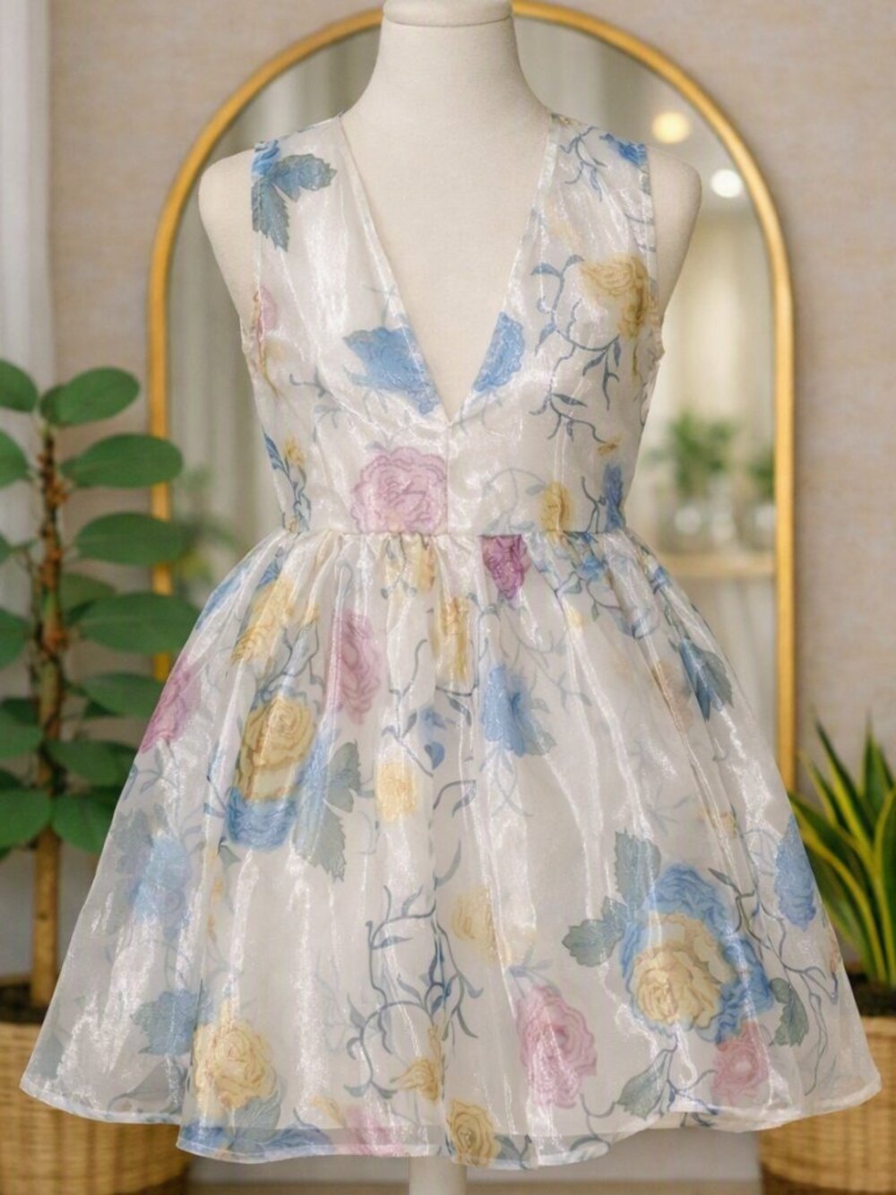 Rose Gal Women’s Plunging Neck Flower See-Through Back Tulle Dress Size 6